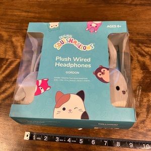 NEW squishmallows Gordon Shark wired Headphones super soft pk